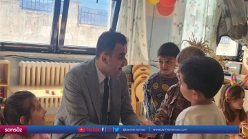 Miniklere kaymakamı ziyareti