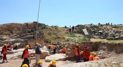Mithras Tapınağı'nın 1700 yıl &ouml;nce m&uuml;h&uuml;rlenerek kapatıldığı belirlendi