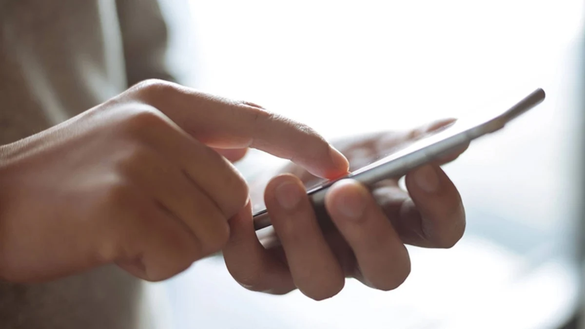 Mobil uygulamalara verilen bilin&ccedil;siz izinler siber g&uuml;venliği riske atıyor