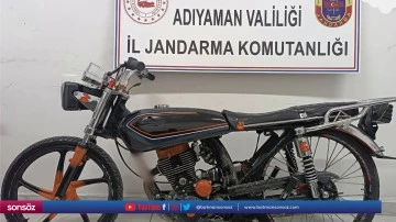 Motosiklet s&uuml;r&uuml;c&uuml;s&uuml; kovalamaca sonucu yakalandı