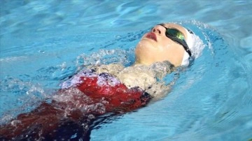M&uuml;cadeleci Milli Y&uuml;z&uuml;c&uuml; S&uuml;meyye Boyacı, Paris 2024'te Olimpiyat Madalyası Hedefliyor