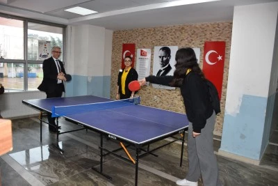 M&uuml;d&uuml;r Ciğer, raket salladı