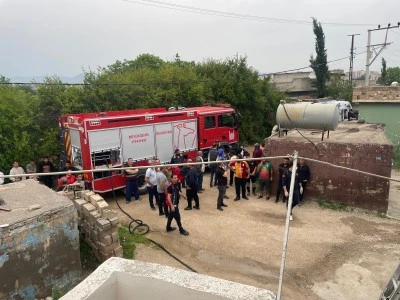 M&uuml;stakil evde &ccedil;ıkan yangında 4 kişi dumandan etkilendi