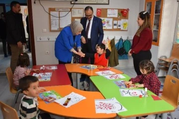 Siirt&nbsp;Valisi Kemal Kızılkaya'dan okul ziyareti