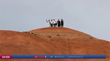 Iğdır'a gelen sporculara G&ouml;kkuşağı Tepeleri ve tuz mağaraları tanıtıldı
