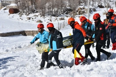 Namaz Dağı eteklerinde &ccedil;ığ tatbikatı yapıldı