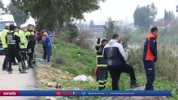 Nehre devrilen otomobilin s&uuml;r&uuml;c&uuml;s&uuml; hayatını kaybetti