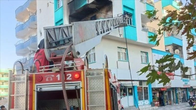 nKahramanlık &Ouml;rneği: &Ccedil;ocuklar Yangından Battaniyeye Atladın