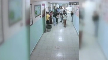 N&ouml;bet&ccedil;i Beden &Ouml;ğretmeni &Ouml;ğrenciye Can Kurtaran M&uuml;dahalede Bulundu