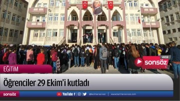 &Ouml;ğrenciler 29 Ekim&rsquo;i kutladı
