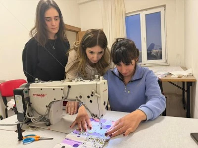 &Ouml;ğrenciler, dikiş nakış &ouml;ğreniyor