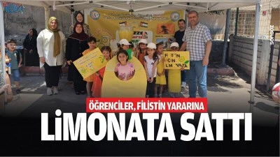&Ouml;ğrenciler, Filistin yararına limonata sattı