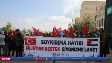 &Ouml;ğrenciler İsrail'i protesto etti