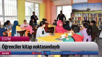 &Ouml;ğrenciler kitap noktasındaydı
