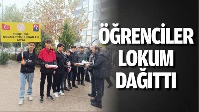 &Ouml;ğrenciler lokum dağıttı