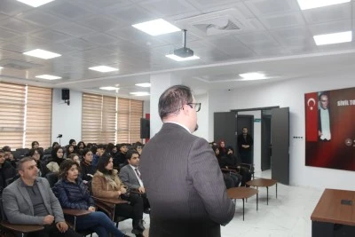 &Ouml;ğrenciler STM binasında ağırlandı