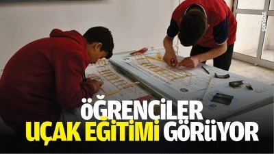 &Ouml;ğrenciler u&ccedil;ak eğitimi g&ouml;r&uuml;yor