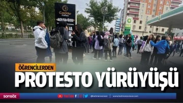 &Ouml;ğrencilerden protesto y&uuml;r&uuml;y&uuml;ş&uuml;