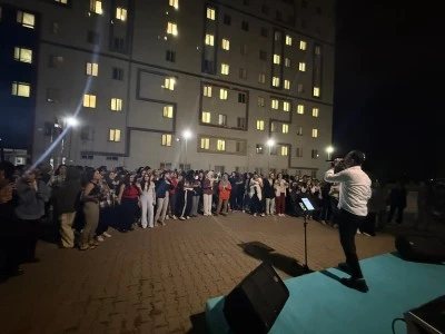 &Ouml;ğrencilere &lsquo;hoş geldiniz&rsquo; konseri
