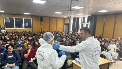 &Ouml;ğrencilere polislik mesleği tanıtıldı