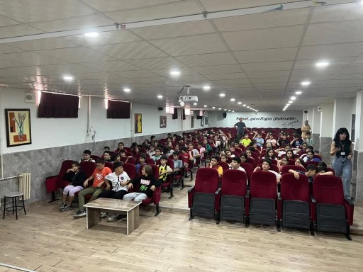 &Ouml;ğrencilere STK bilinci aşılanıyor