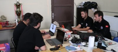 &Ouml;ğrencilerinin hedefi NASA'nın model uydu yarışması