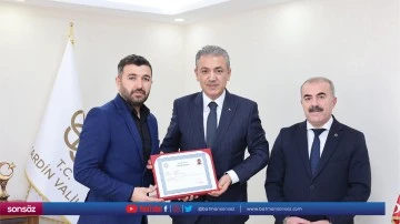 &Ouml;ğrenciyi kurtaran &ouml;ğretmene başarı belgesi
