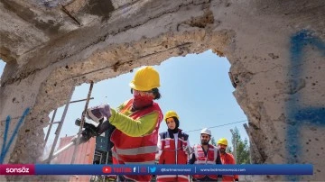 &Ouml;ğretmenler olası afetlerde hayat kurtarmaya hazırlanıyor