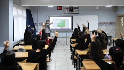 &Ouml;ğretmenlerin mazerete bağlı yer değiştirme başvuru duyurusu yayımlandı