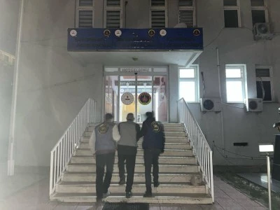 &Ouml;ld&uuml;rme su&ccedil;undan 18 yıldır aranan ş&uuml;pheli yakalandı