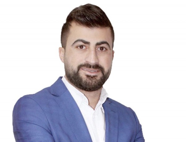 &Ouml;mer Er, okulların klimasız olmasını eleştirdi