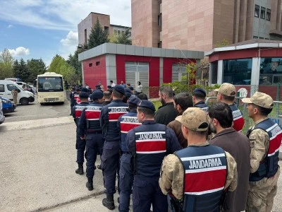 Operasyonunda yakalanan 81 ş&uuml;pheli adliyeye sevk edildi