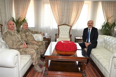 Orgeneral&rsquo;den Valiye ziyaret&hellip;