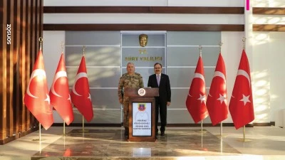 Orgeneral H&uuml;seyin Kurtoğlu, Siirt Valiliğini ziyaret etti