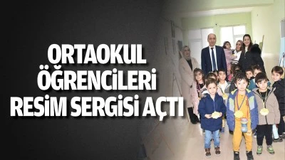 Ortaokul &ouml;ğrencileri resim sergisi a&ccedil;tı