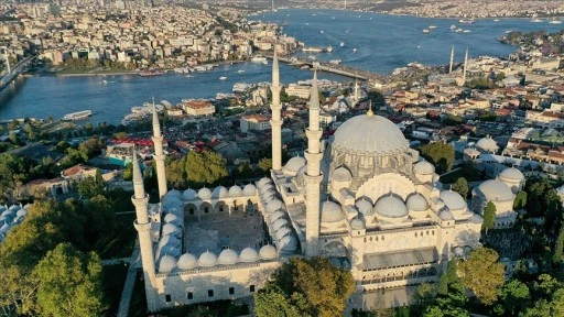 Osmanlı'nın ihtişam abidesi "S&uuml;leymaniye K&uuml;lliyesi" y&uuml;zyıllardır ayakta