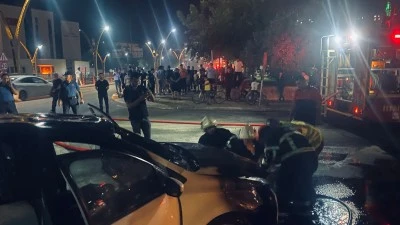 Otomobilde &ccedil;ıkan yangın s&ouml;nd&uuml;r&uuml;ld&uuml;