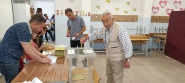 Oy kullanma işlemi başladı