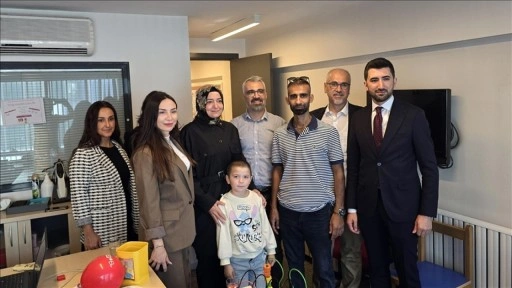 &Ouml;zbekistan'da işitme engelli bir kız &ccedil;ocuğu başarılı bir ameliyatla duymaya başladı