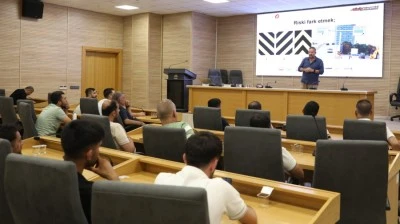 &Ouml;zel Halk Otob&uuml;s&uuml; şof&ouml;rlerine g&uuml;venli s&uuml;r&uuml;ş eğitimi