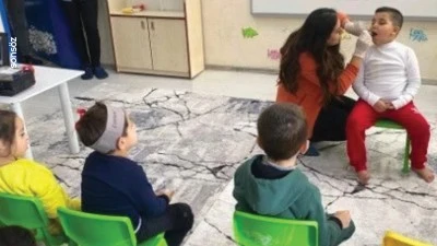 &Ouml;zel miniklere diş fır&ccedil;alama tekniği anlatıldı