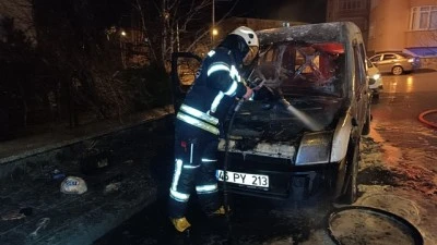 Park halindeyken yanan ara&ccedil; kullanılamaz hale geldi
