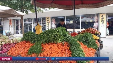 Pazarda sebze fiyatları d&uuml;şt&uuml;