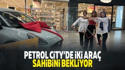 Petrol City&rsquo;de iki ara&ccedil;, sahibini bekliyor