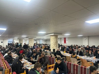 Petrol&rsquo;de iftar sofrası kuruldu