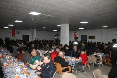 Pınarbaşı&rsquo;nda iftar sofrası kuruldu