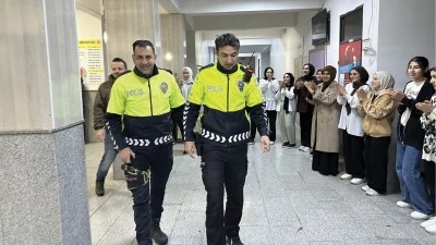 Polislere 10 Nisan s&uuml;rprizi