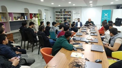 Prof. Dr. Levent Eraslan, T&Uuml;GVA &ouml;ğrencilerine sunum yaptı