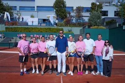QNB T&uuml;rkiye meme kanseri farkındalığı i&ccedil;in "Pembe Top Tenis Turnuvası" d&uuml;zenledi