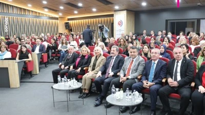"Geleceğe Y&ouml;n Veren Kadınlar" programı d&uuml;zenlendi